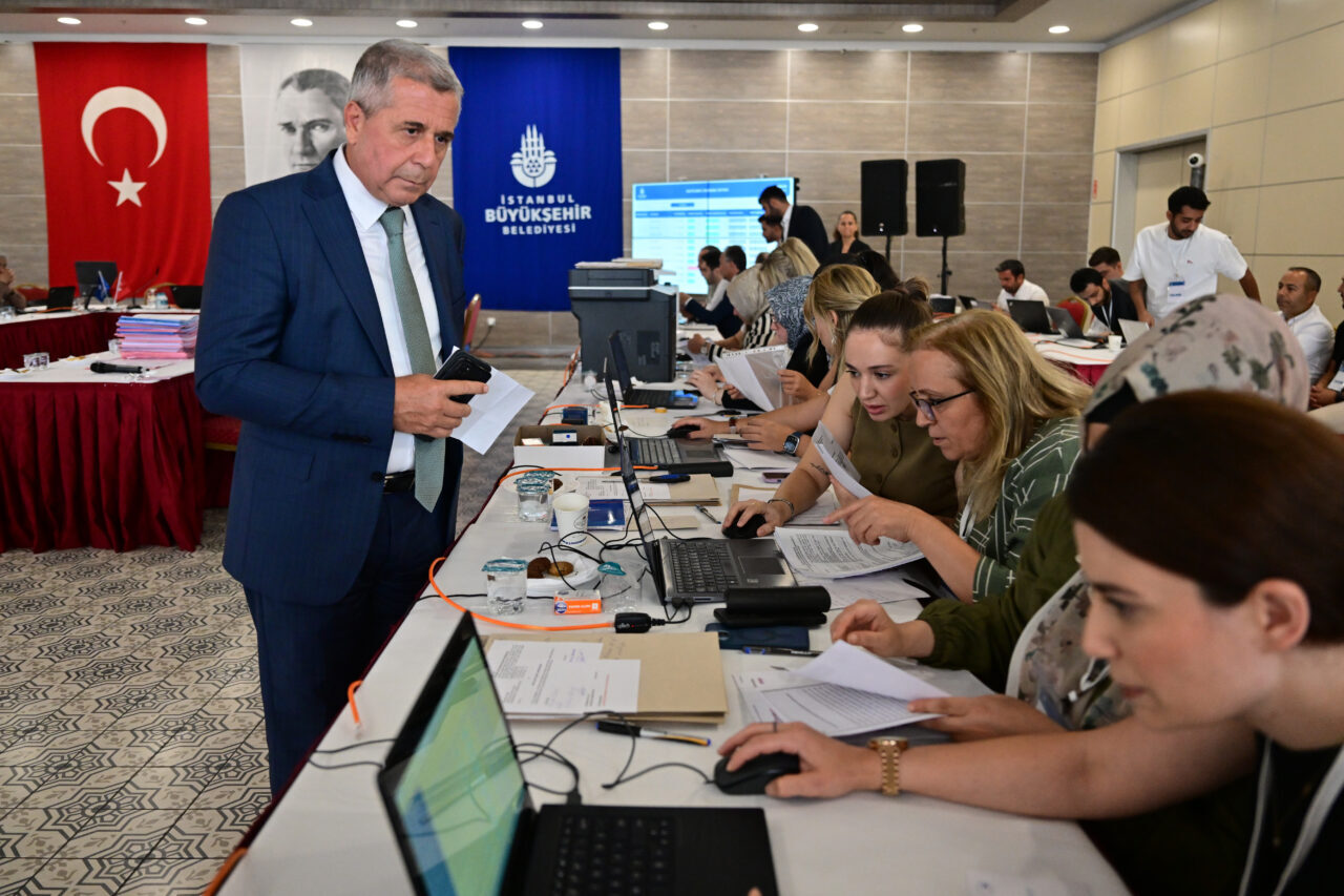 İstanbul Büyükşehir Belediyesi (İBB), "Uygulama Bazlı Taksi Taşımacılığı" yapacak 2