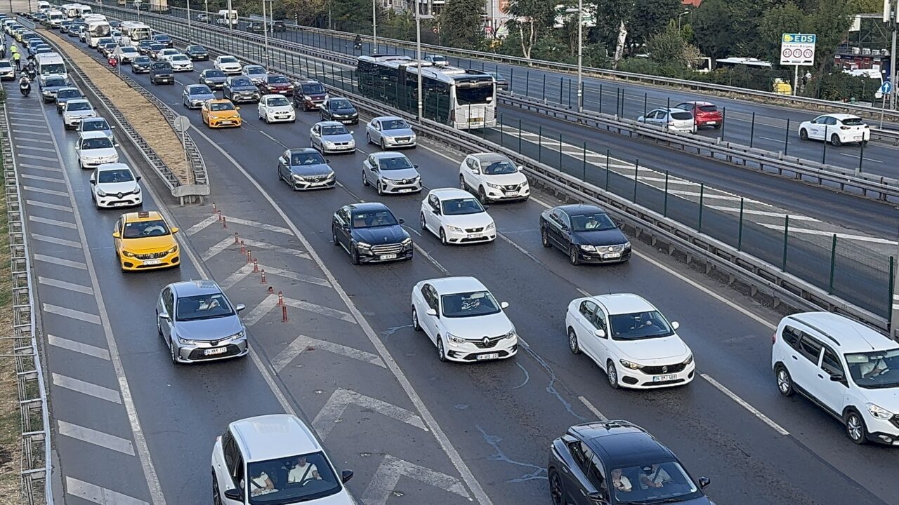  İstanbul'da okul öncesi ve ilkokul birinci sınıf öğrencilerinin eğitime başladığı
