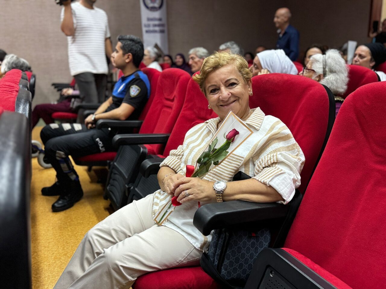  İstanbul Emniyet Müdürlüğü bünyesindeki Polis Bandosu, "1 Ekim Dünya Yaşlılar