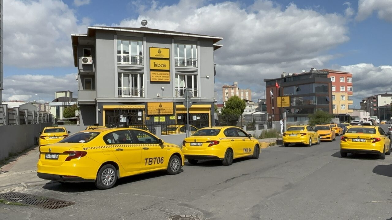 İstanbul Büyükşehir Belediyesi (İBB) Meclisinde, taksi ücretlerine yüzde 30 zam