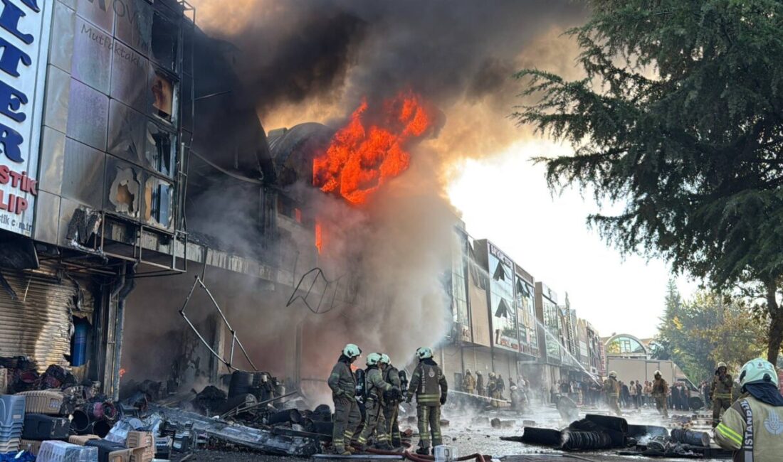 İstanbul'un ilçesi Bağcılar'da bulunan İSTOÇ Ticaret Merkezi 10. Ada'daki bir
