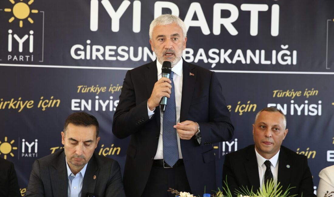  ⁠İYİ Parti Genel Başkan Yardımcısı Enver Yılmaz, Giresun'da basın toplantısı