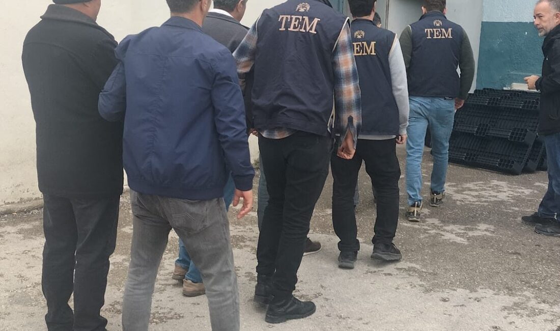 Kastamonu'da Fetullahçı Terör Örgütü (FETÖ) üyeliğinden haklarında kesinleşmiş hapis cezası