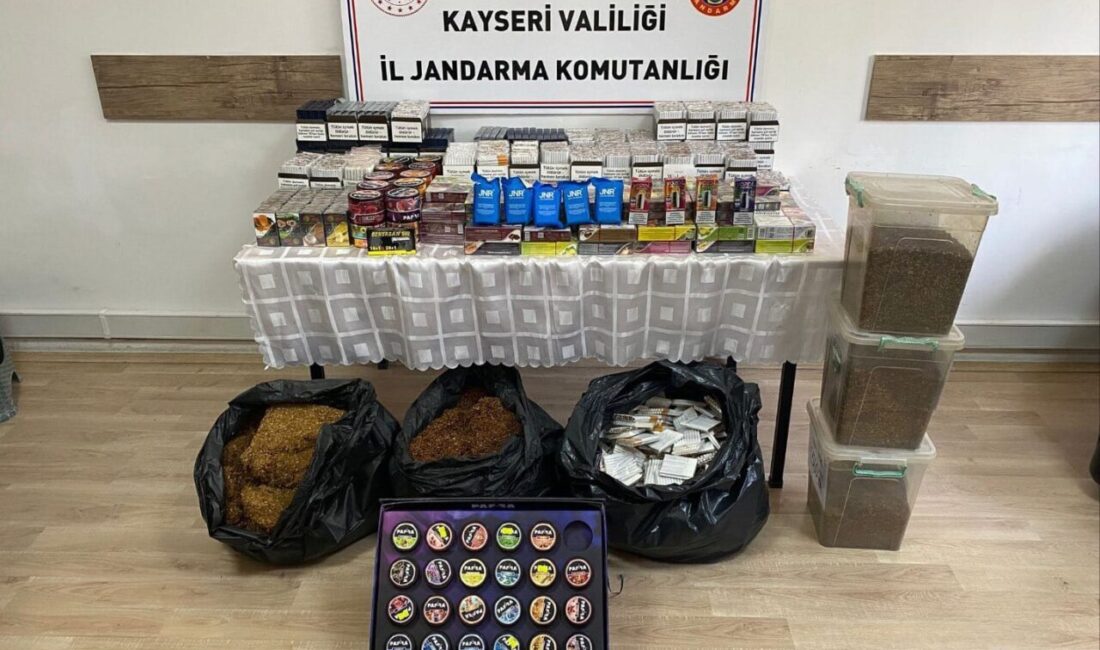 Kayseri'de kaçak sigara operasyonunda 2 şüpheli gözaltına alındı.