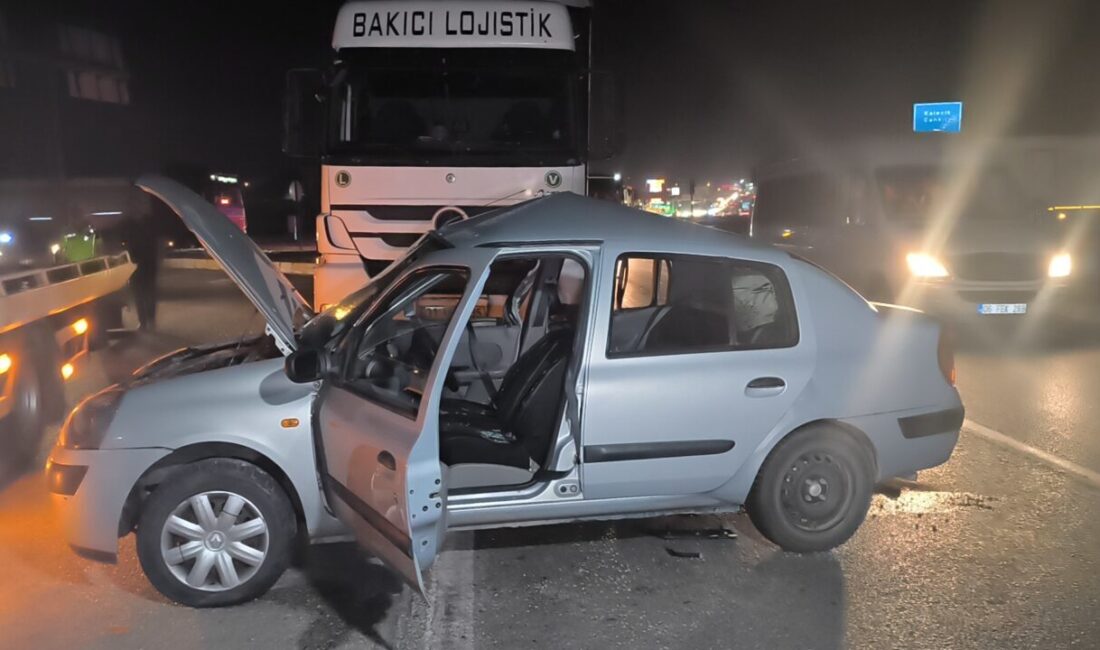 Kırıkkale'de tır ile otomobilin çarpması sonucu 2’si çocuk 6 kişi