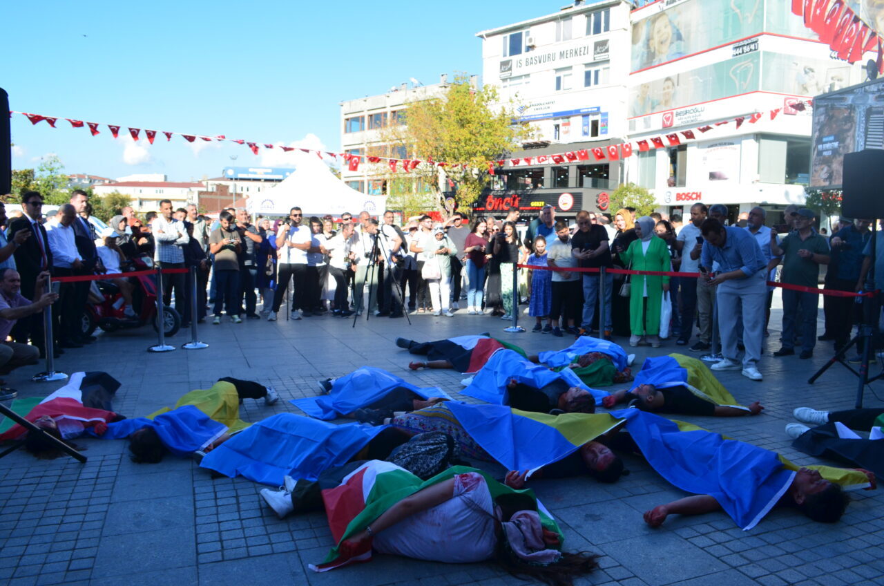 Kocaeli’nin Gebze ilçesinde 1 Eylül Dünya Barış Günü kapsamında "Barış