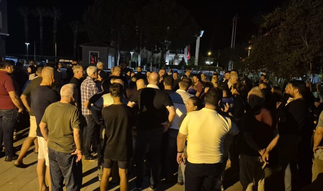 Muğla'nın Köyceğiz ilçesinde "imar yolsuzluğu" soruşturması kapsamında aralarında Köyceğiz Belediye