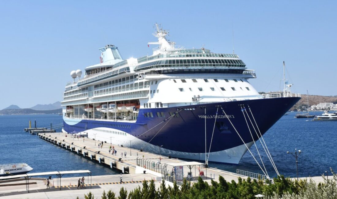  Muğla'nın Bodrum ilçesine "Marella Discovery 2" isimli kruvaziyer 1809 yolcu