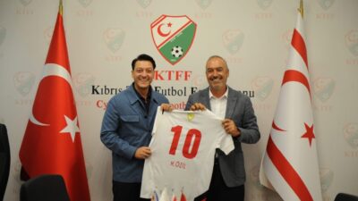 Eski futbolcu Mesut Özil, Uluslararası Futbol Federasyonları Birliği (FIFA) ve