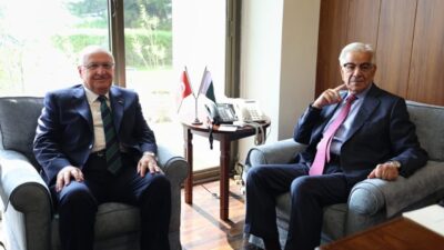 Milli Savunma Bakanı Yaşar Güler, Pakistan Savunma Bakanı Khawaja Muhammed