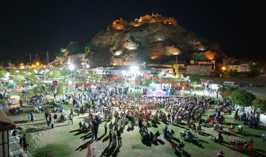  Çorum’un Osmancık ilçesinde, Osmancık pirincinin tanıtılması amacıyla düzenlenen Pırlanta Pirinç