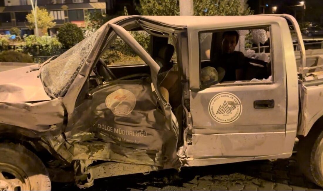 Osmaniye'nin Düziçi ilçesinde cip ile kamyonetin çarpıştığı kazada yaralanan 4