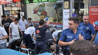  Samsun'un İlkadım ilçesinde çıkan bıçaklı kavgada 1 kişi yaralandı.