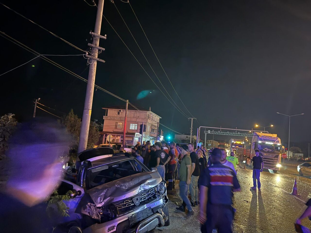 Samsun’un Çarşamba ilçesinde iki otomobilin çarpışması sonucu 19 yaşındaki sürücü