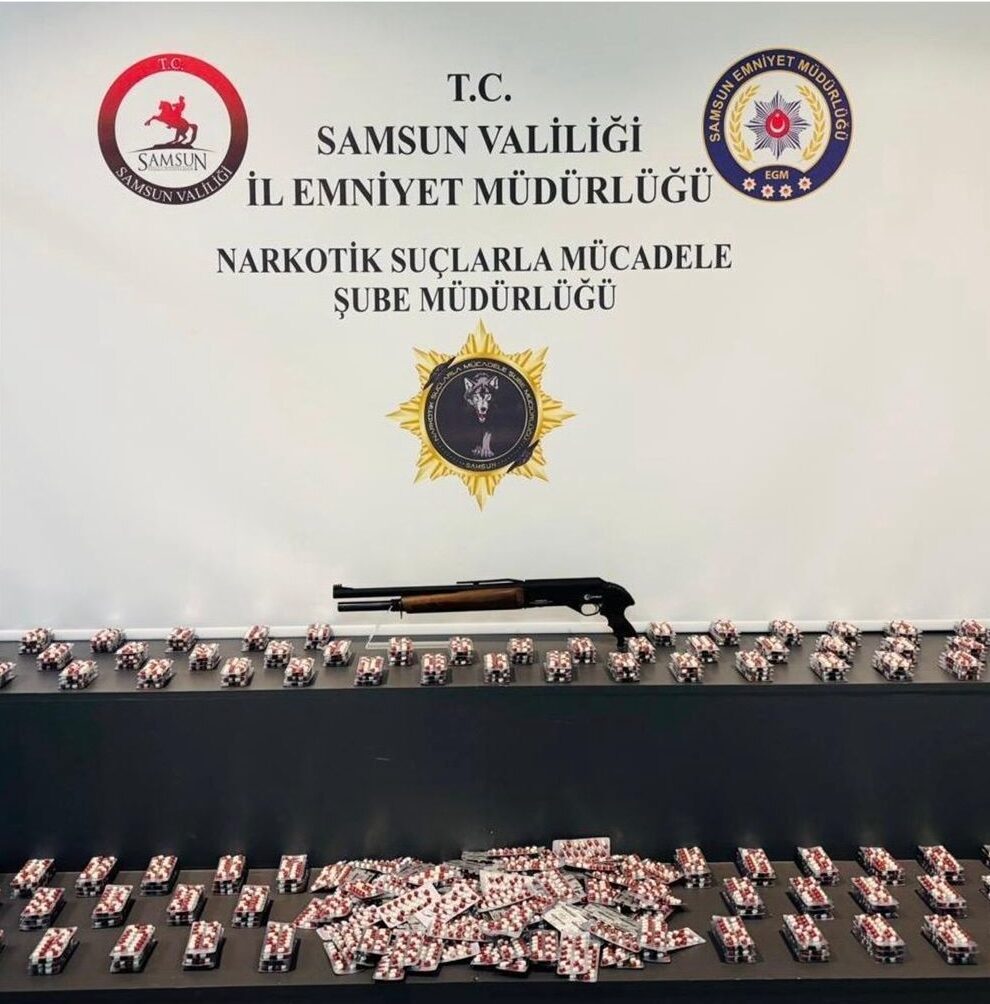  Samsun'da düzenlenen operasyonlarda yasaklı madde ele geçirildi, 8 zanlı gözaltına