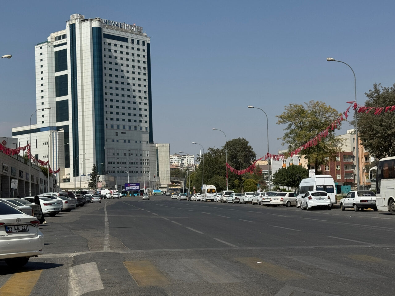  Türkiye'de sıcaklığın en yüksek ölçüldüğü kentlerden Şanlıurfa'da termometreler 49 dereceyi