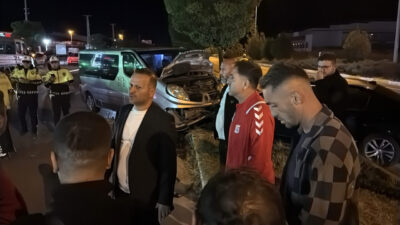 Sivas'ta otomobil ve minibüsün çarpıştığı kazada 3'ü Sivasspor'un altyapı futbolcusu