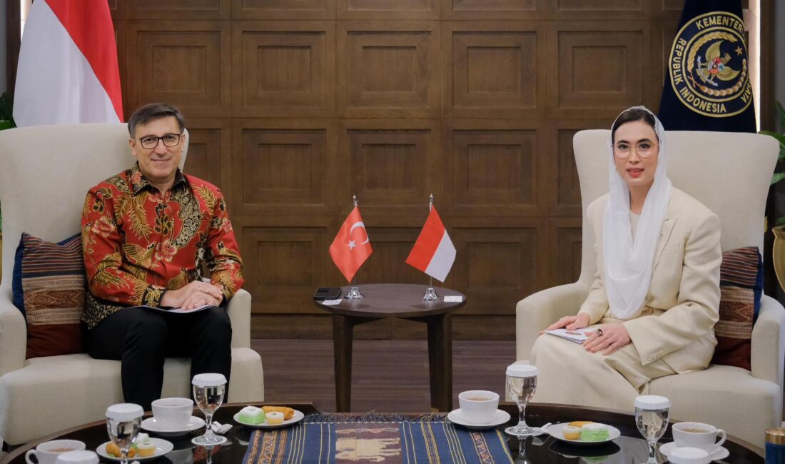 280 milyonluk nüfusu ile dünyanın en kalabalık dördüncü ülkesi olan