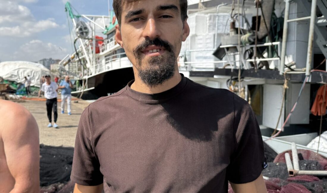  Tekirdağlı balıkçılar, Marmara Denizi'nde etkili olan poyraz nedeniyle ava çıkamadı.