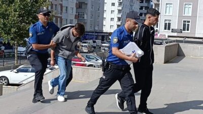 Tekirdağ'ın Çerkezköy ilçesinde bir kişiyi bıçakla yaraladığı iddia edilen 2