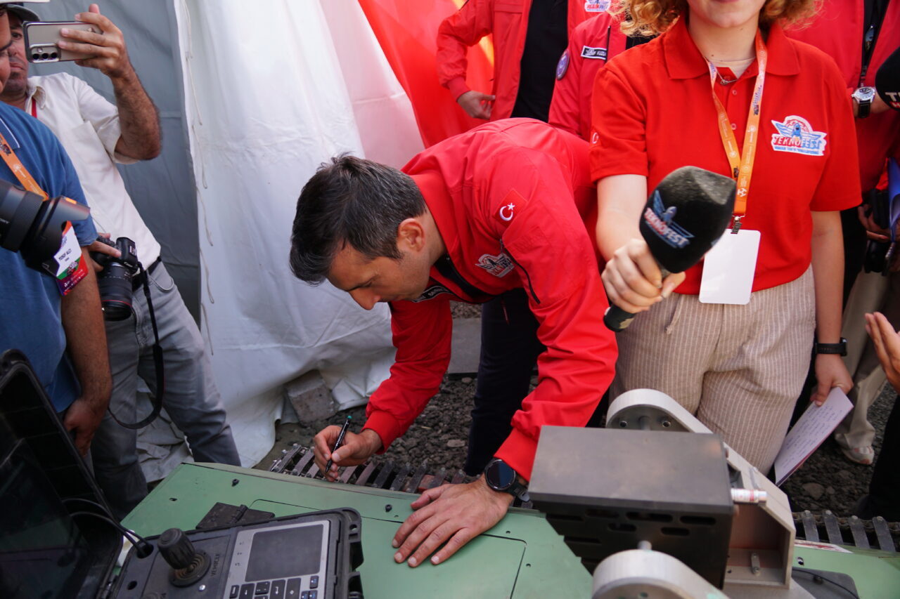  TEKNOFEST Yönetim Kurulu Başkanı Selçuk Bayraktar, Tekirdağ'da düzenlenen TEKNOFEST İnsansız