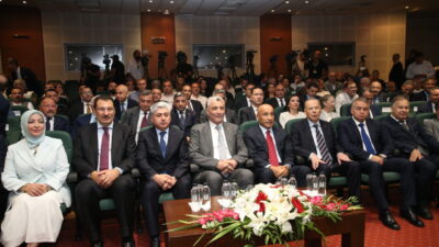 Ticaret Bakanı Ömer Bolat, "Ağustos ayında mal ihracatımız 21 milyar