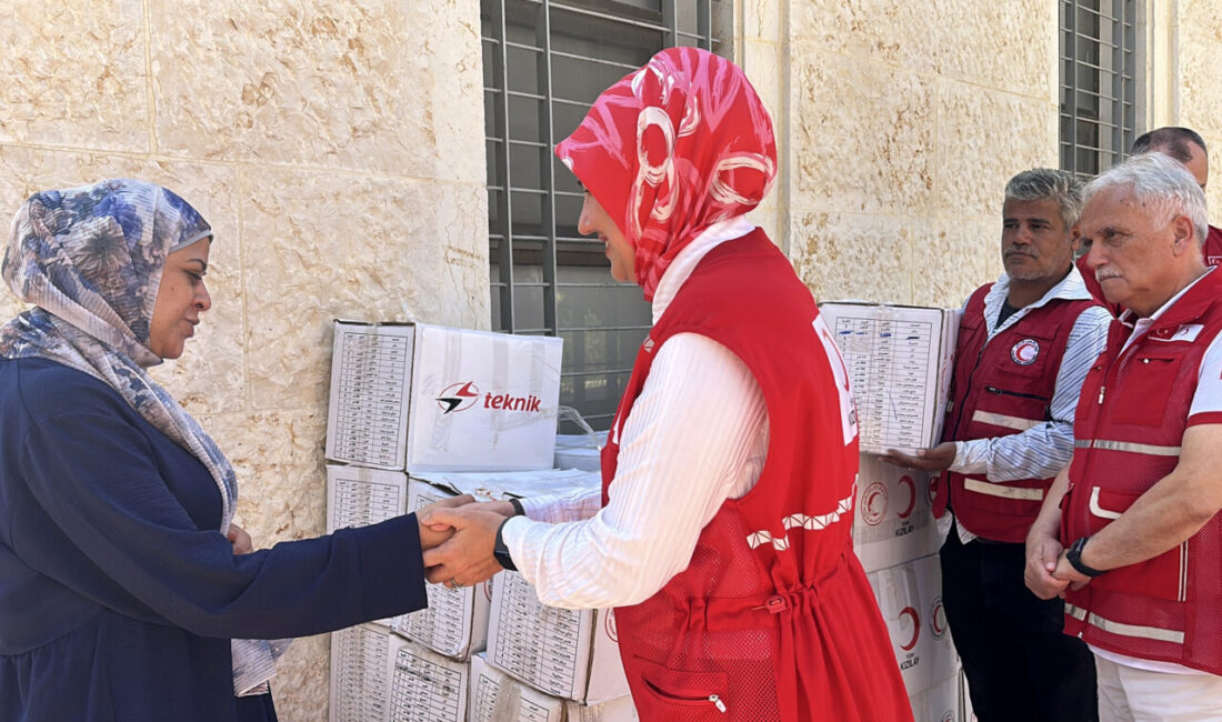 Türk Kızılay, Ürdün’de düzenlediği insani yardım faaliyetleriyle hem burada yaşayan