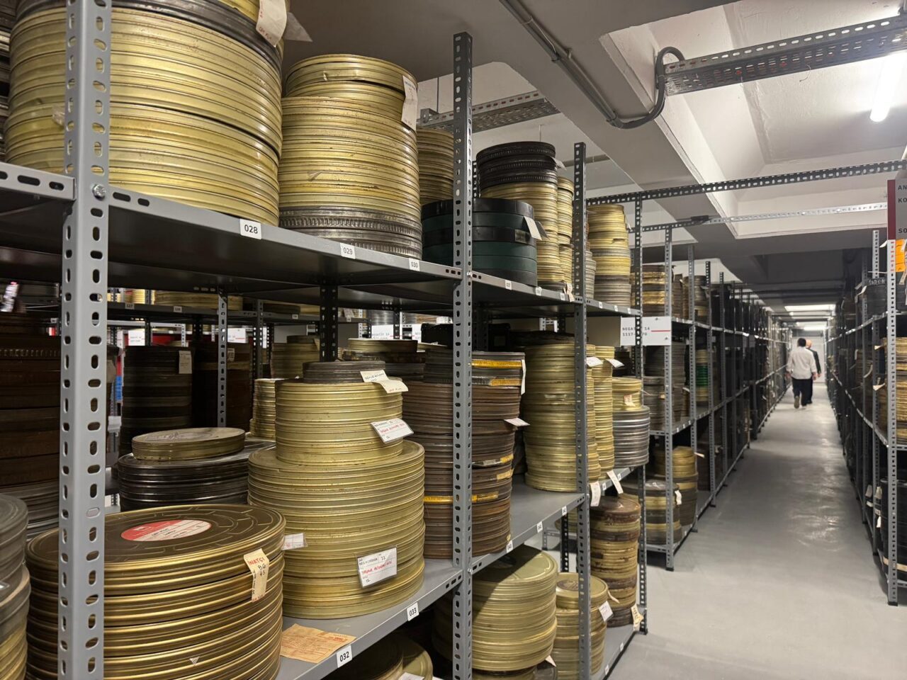  Prof. Sami Şekeroğlu Sinema-TV Uygulama ve Araştırma Merkezi bünyesindeki Türk