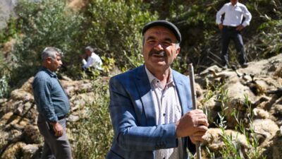 Van'ın Çatak ilçesinin Yukarı Narlıca Mahallesi'nden Çılga Mahallesi'ne götürülen yaklaşık