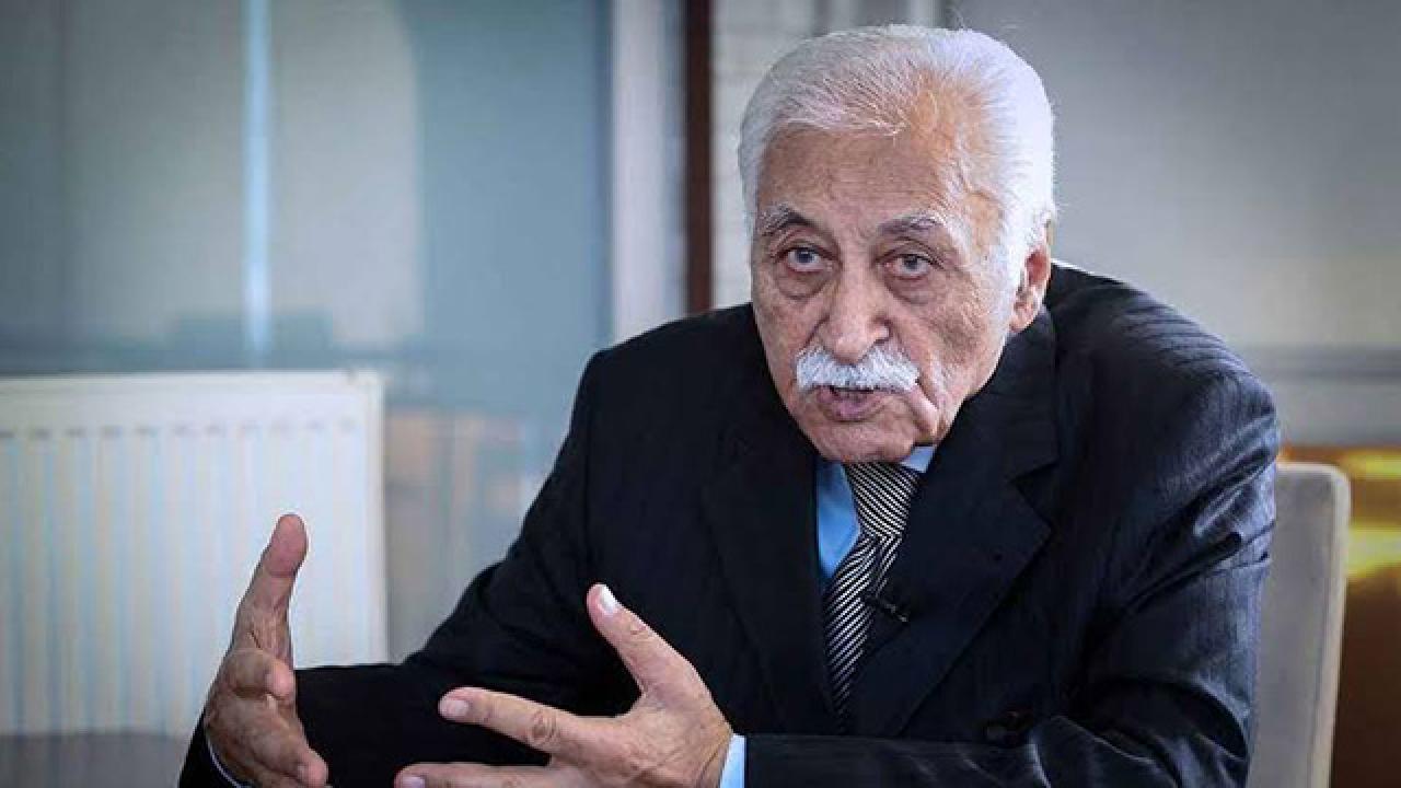 Türk edebiyatının müstesna isimlerinden şair ve yazar Yavuz Bülent Bakiler,