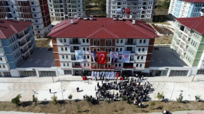  Yozgat'ta, Çevre, Şehircilik ve İklim Değişikliği Bakanlığı Toplu Konut İdaresi