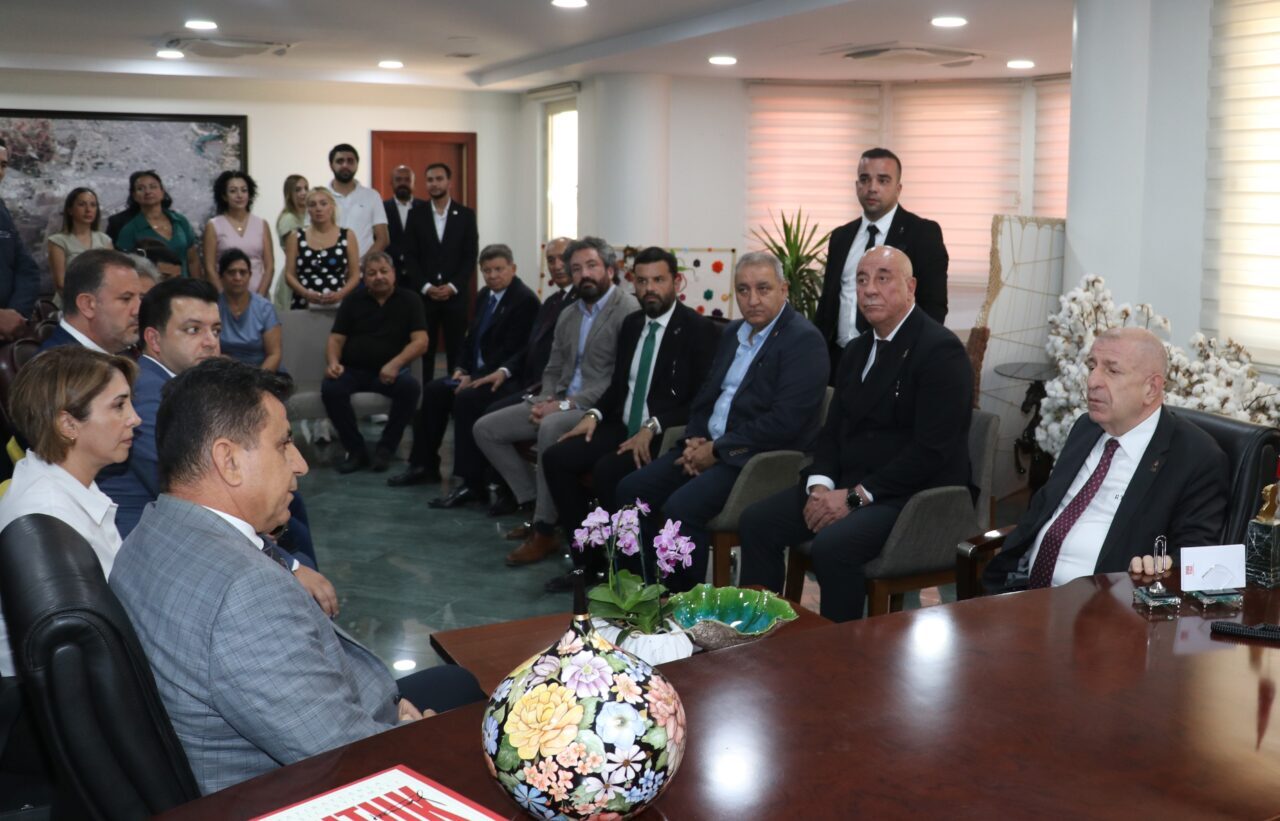 Zafer Partisi Genel Başkanı Ümit Özdağ, Adana'da çeşitli ziyaretler gerçekleştirdi.