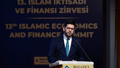  Cumhurbaşkanlığı Yatırım ve Finans Ofisi Başkanı Ahmet Burak Dağlıoğlu, Türkiye'de