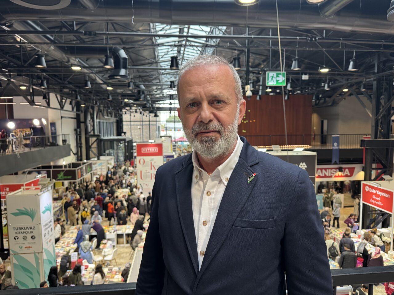 Kocaeli Büyükşehir Belediyesince bu yıl 15'incisi düzenlenen Kocaeli Kitap Fuarı