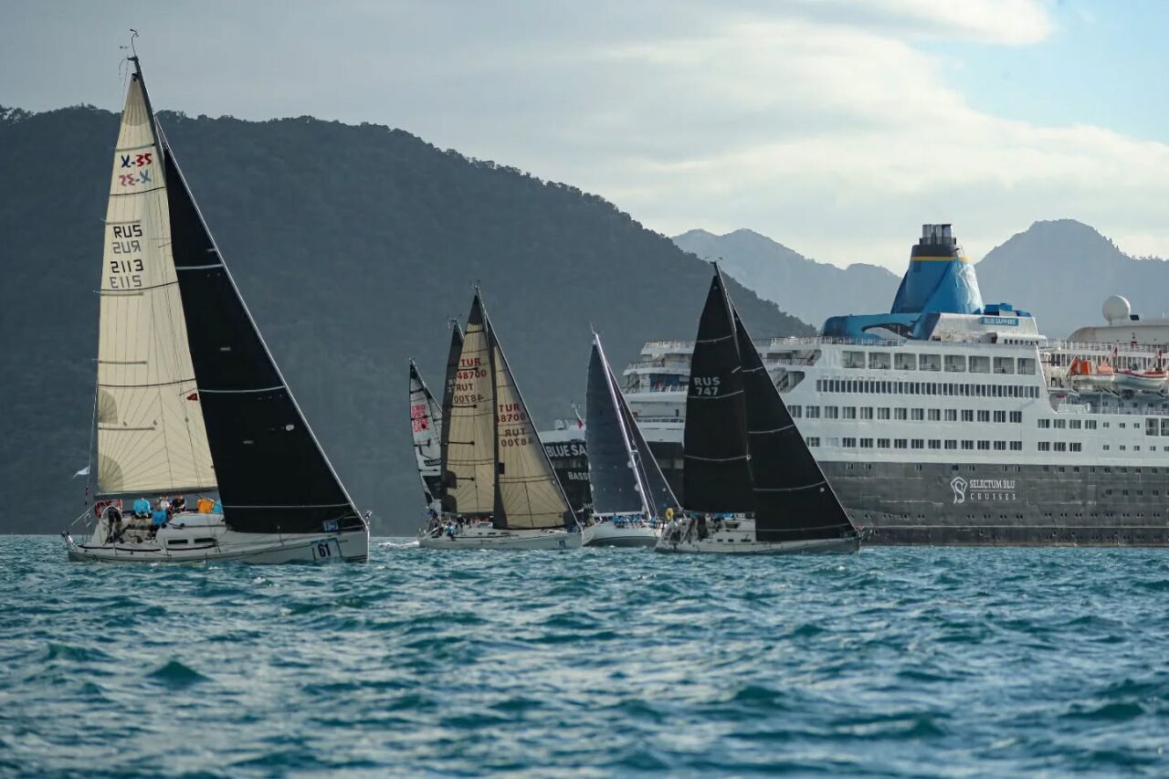  Muğla'nın Marmaris ilçesinde düzenlenen 36. Uluslararası Marmaris Yarış Haftası'nın dördüncü