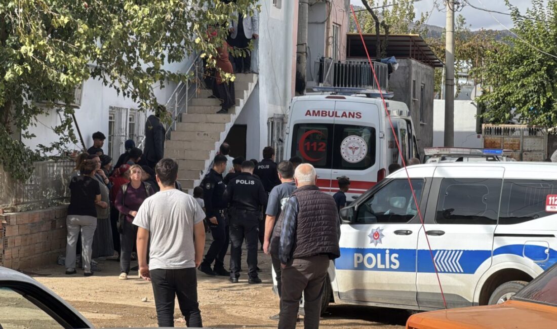 Adıyaman'da bir kişi, dini nikahlı eşini yaraladığı tabancayla intihar etti.