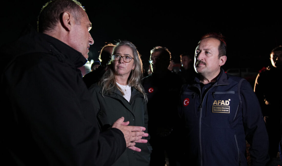 AFAD Başkanı Ali Hamza Pehlivan, İzmir'in Foça ilçesinde yaşanan sağanak