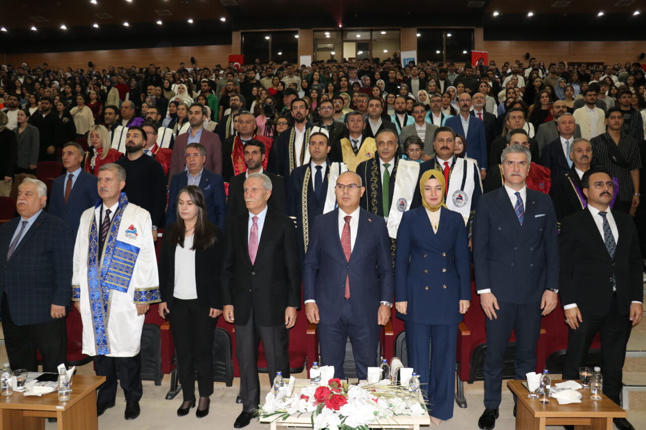 Ağrı İbrahim Çeçen Üniversitesi 2025-2026 Akademik Yılı Açılış Töreni gerçekleştirildi.