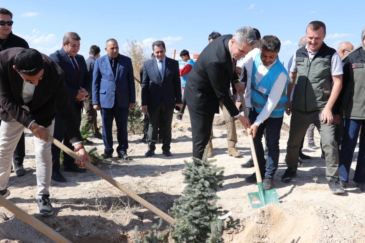 Ağrı'da yükümlüler, hayatlarında yeni bir başlangıcın simgesi olarak kendi adlarına