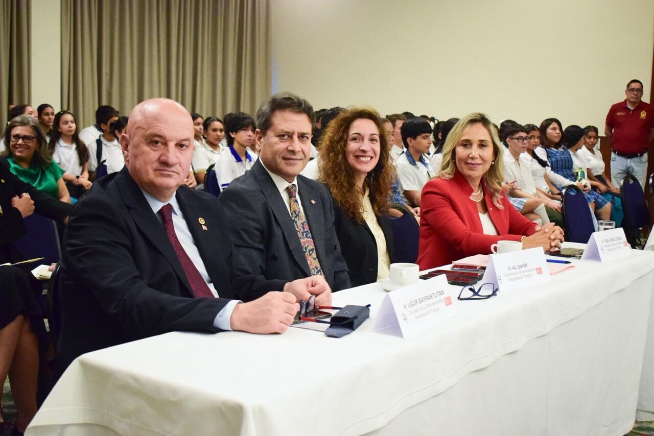 AK Parti Antalya Milletvekili ve And Parlamentosu Türk Grubu Başkanı