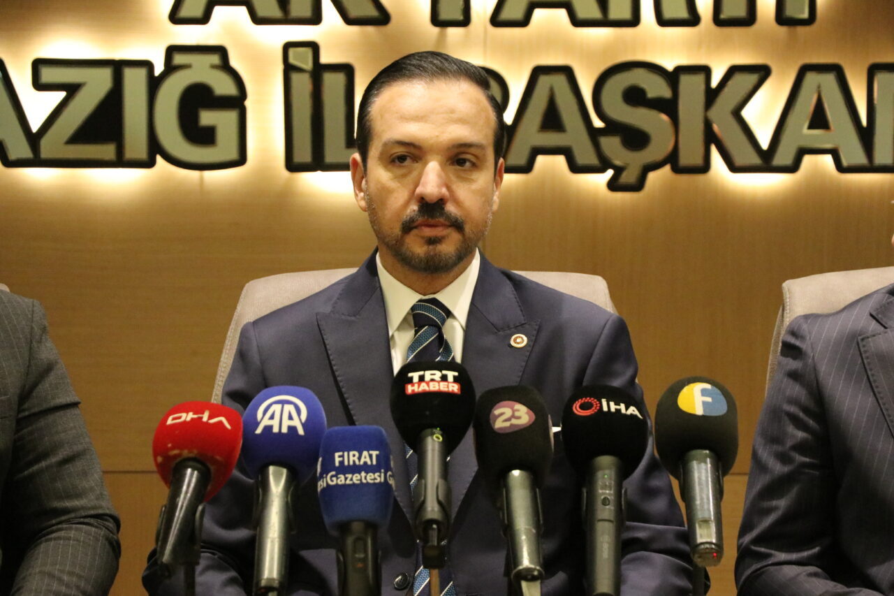 AK Parti Genel Başkan Yardımcısı Kürşad Zorlu, Terörsüz Türkiye sürecine