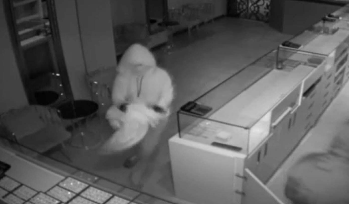 Ankara Mamak'ta bir kuyumcudan yaklaşık 7 kilogram altın ve ziynet