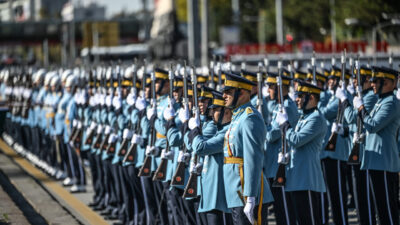  29 Ekim Cumhuriyet Bayramı dolayısıyla TBMM önünden Ulus'taki Birinci Meclis