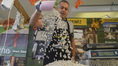 Başkentte yöresel ürünlerin tanıtılması amacıyla düzenlenen "Erzurum Cağ Kebabı ve