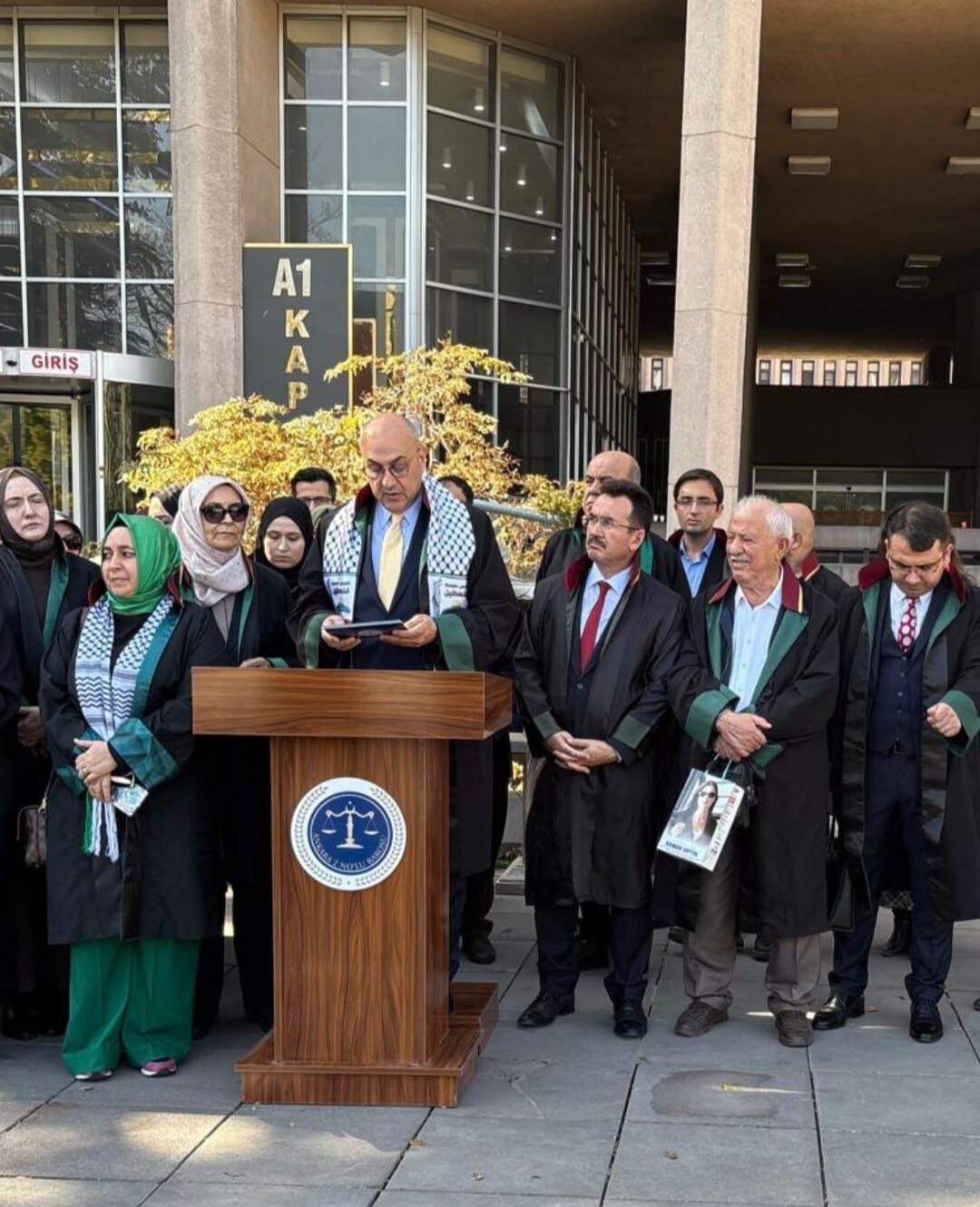 Yeryüzünde Adalet Platformu ve Ankara 2 Nolu Barosunun öncülüğünde bir