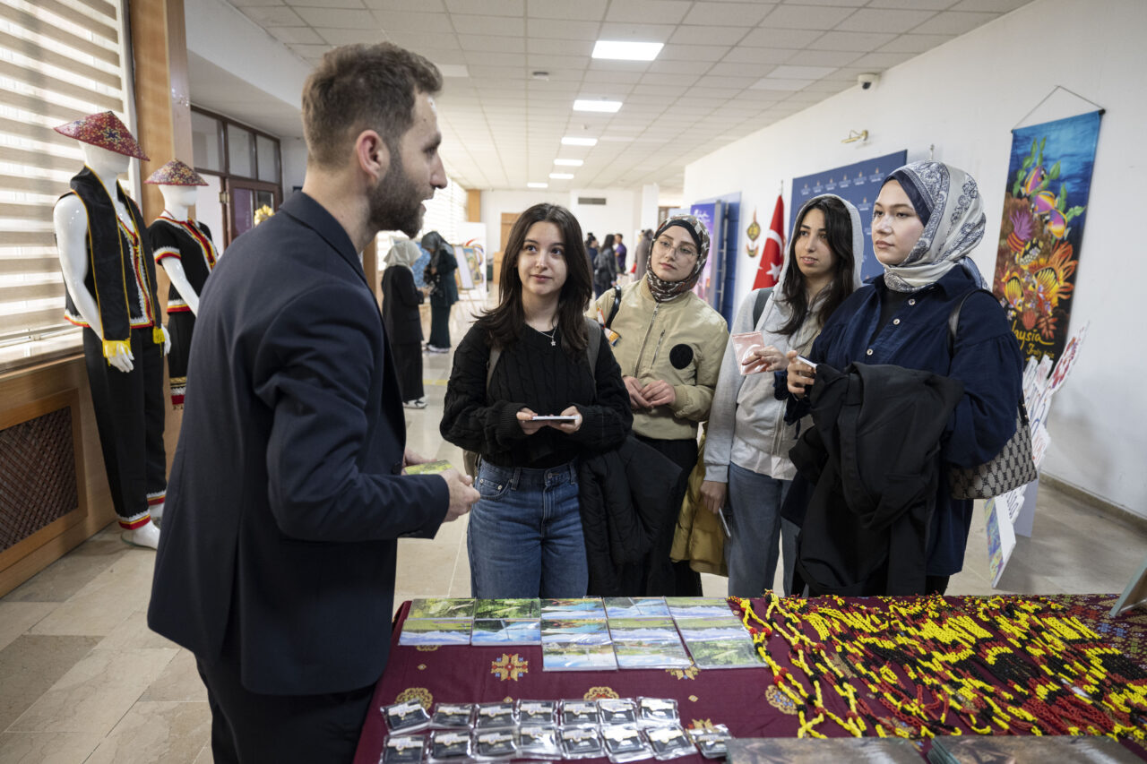 Malezya'nın Ankara Büyükelçiliği ve Ankara Hacı Bayram Veli Üniversitesi işbirliğinde
