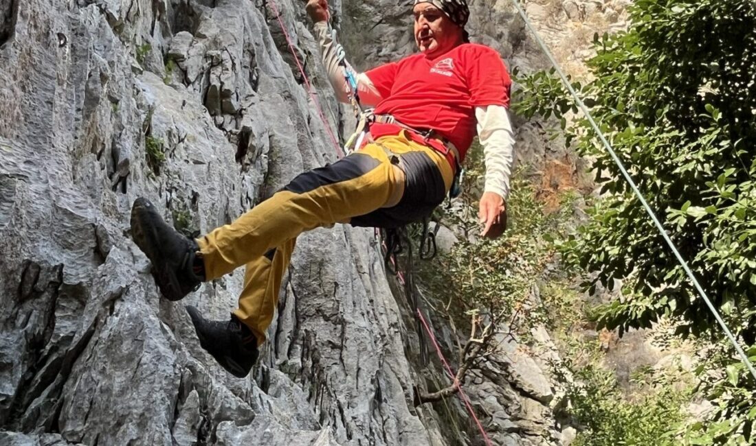 Antalya'da 29 Ekim Cumhuriyet Bayramı kutlamaları kapsamında bu yıl 24'üncüsü