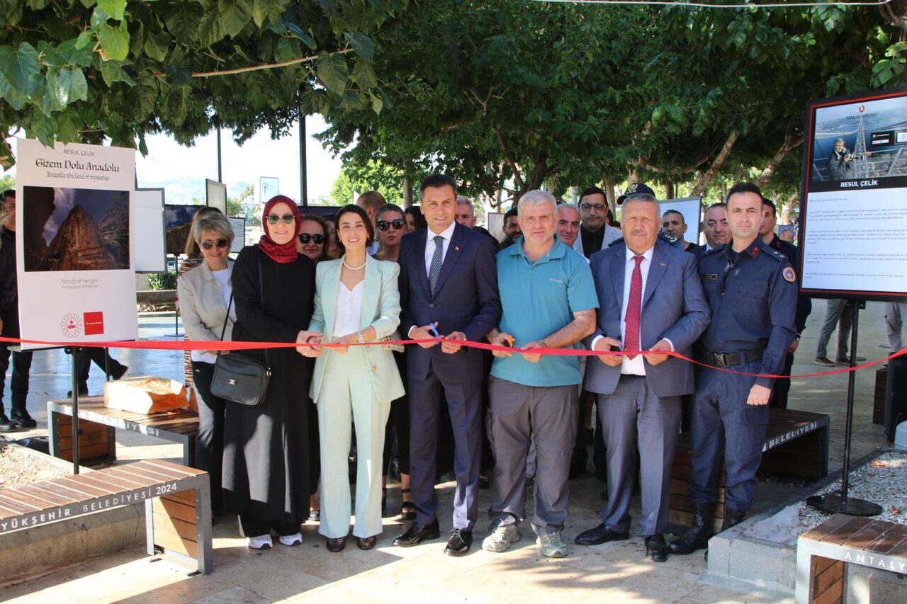 Antalya'nın Kaş ilçesinde, 29 Ekim Cumhuriyet Bayramı kutlamaları kapsamında 81