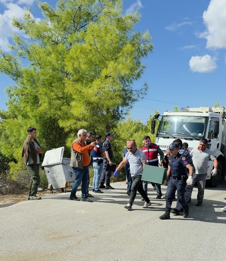 Antalya'nın Manavgat ilçesinde, mesai arkadaşı tarafından bıçaklanan belediye temizlik işçisi