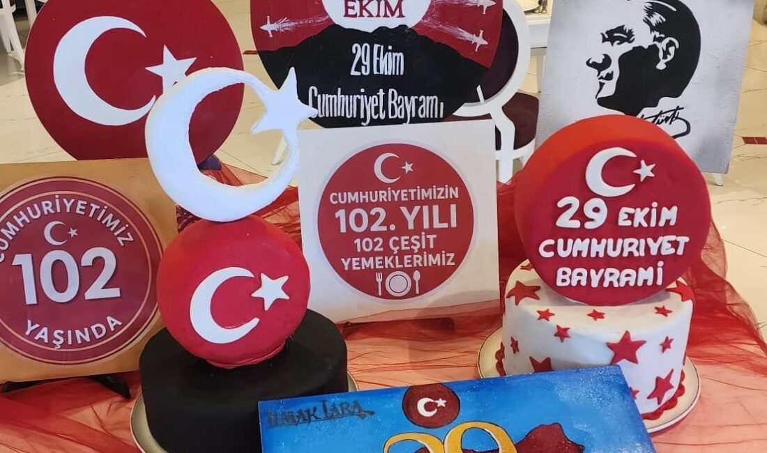 Antalya'da 102 şef tarafından 29 Ekim Cumhuriyet Bayramı'na özel coğrafi